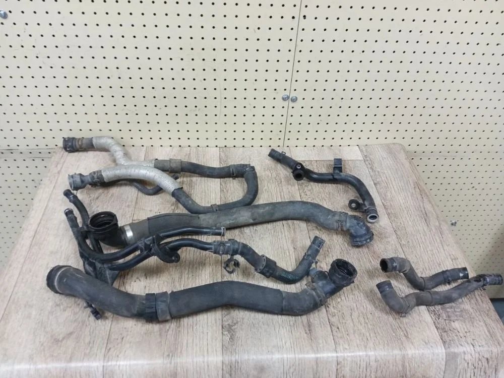 Комплект патрубков ДВС Volkswagen Passat CC B6 (2008—2012) Passat CC B6 (2008—2012) СС, 358