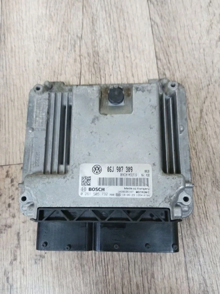 Блок управления двигателем Volkswagen Passat CC B6 (2008—2012) Passat CC B6 (2008—2012) CDA