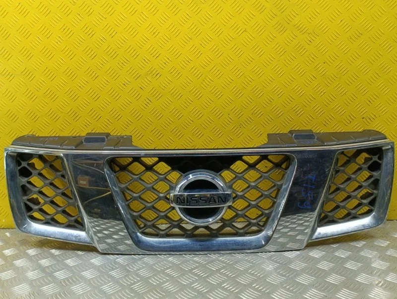 Решетка радиатора Nissan Pathfinder (R51M) 2004-2013 2006 Внедорожник