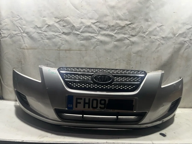 Бампер передний Kia Ceed 1 2009