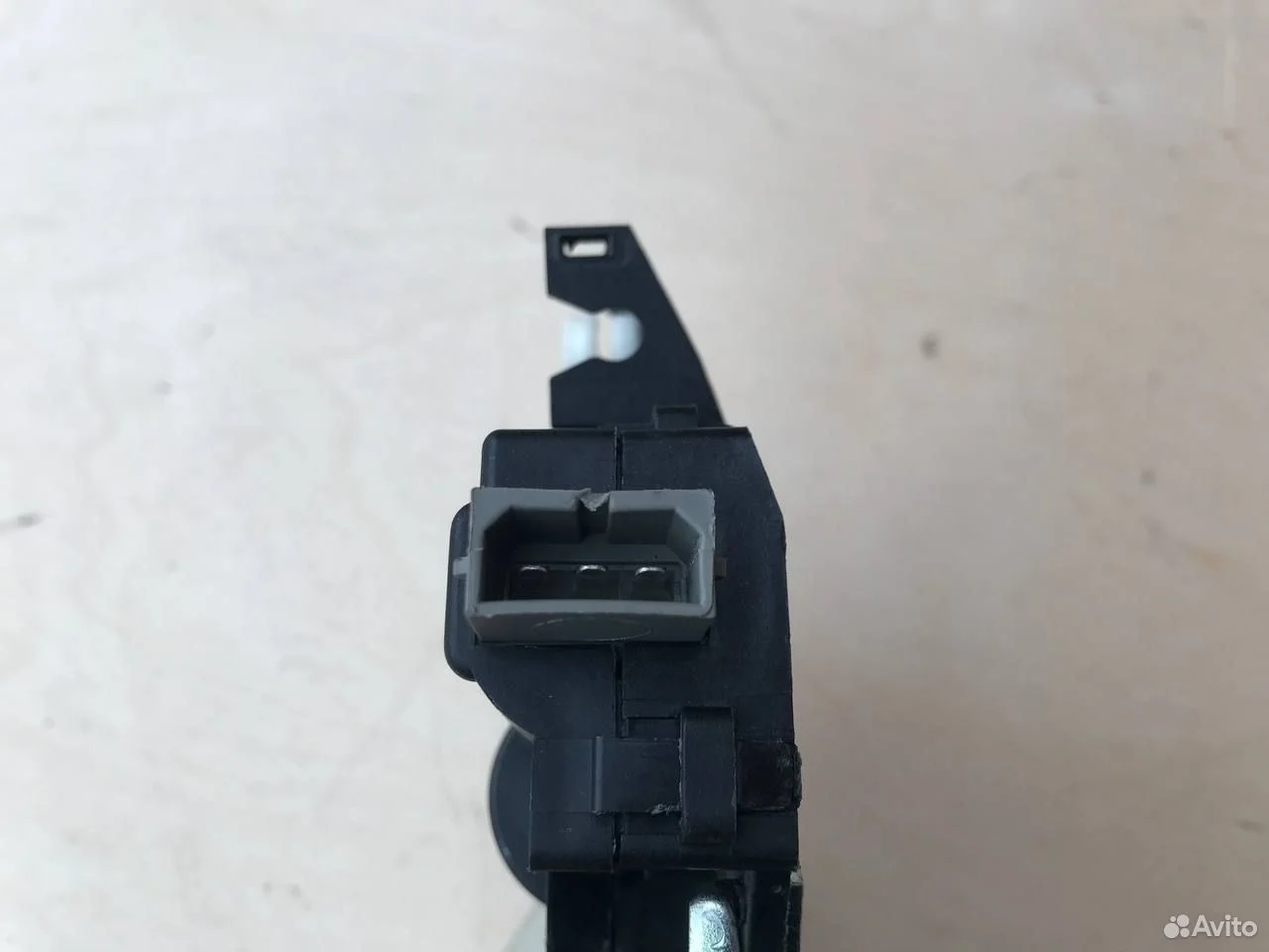 Замок багажника volkswagen passat b7 audi a4 a5 a6
