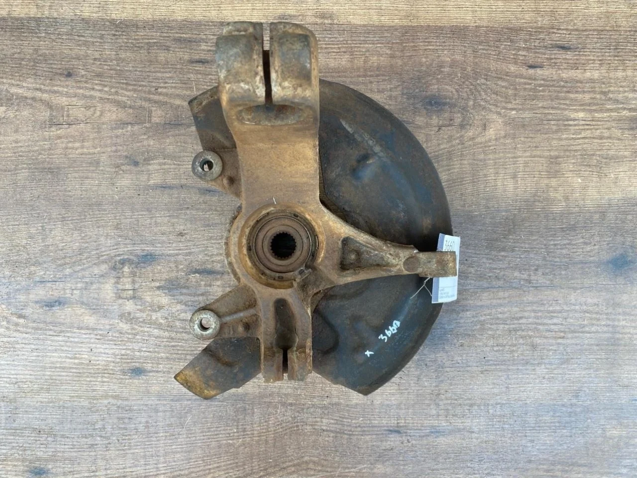 Поворотный кулак Renault Megane 2 2003 8200297032 LM2Y K4M, правый