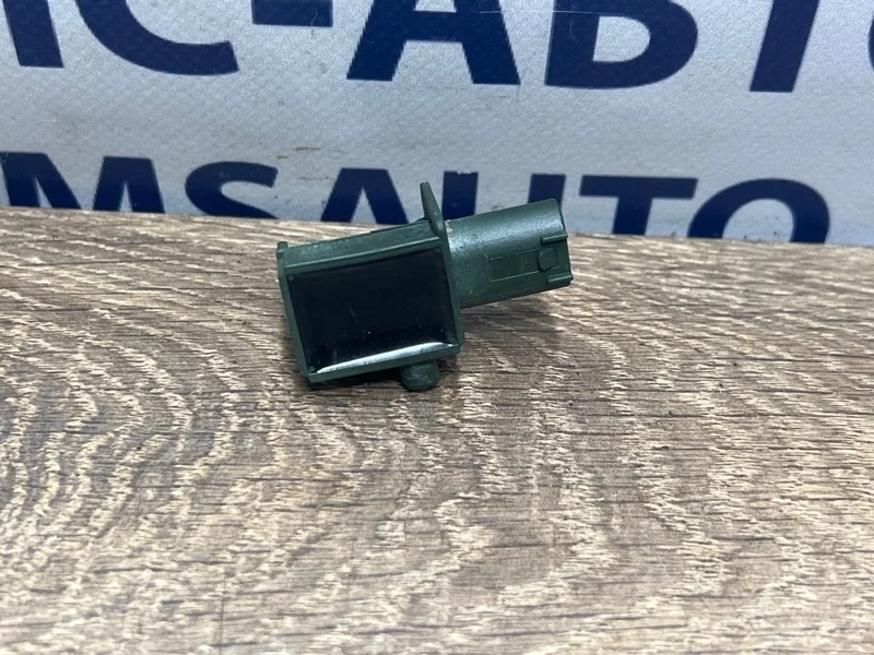 Датчик удара Mercedes-Benz E-Class A1729056000 C207 274.920