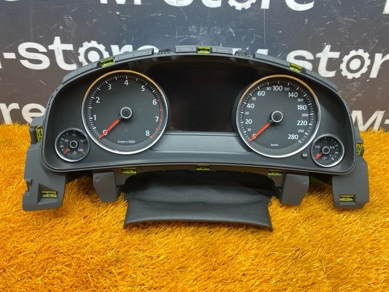 Щиток приборов Volkswagen Touareg 2010 7P