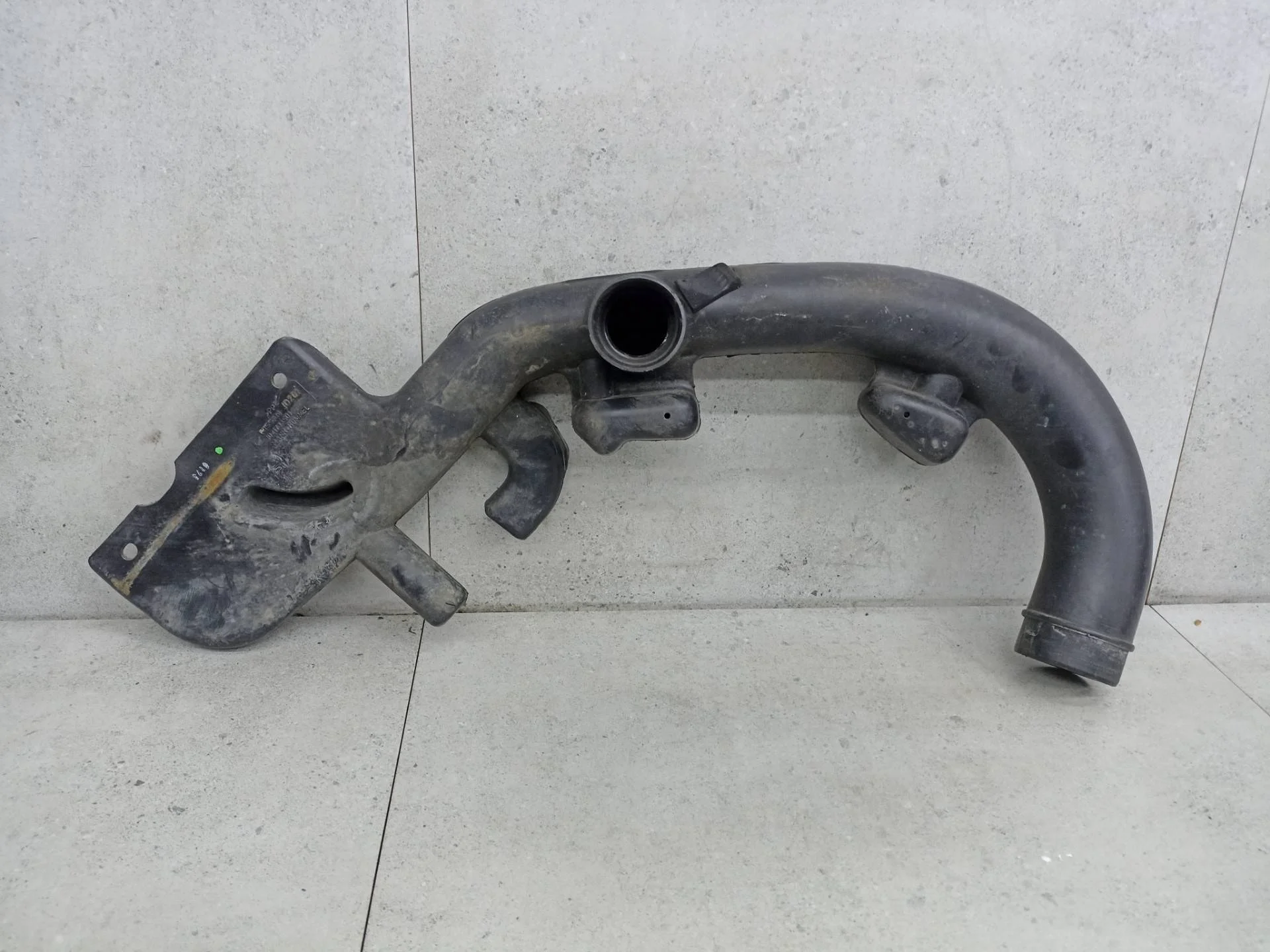 Воздухозаборник Nissan Qashqai J10 2008 1021733S01