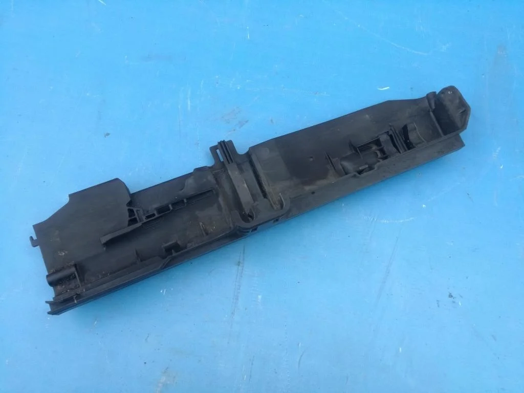 кронштейн радиатора BMW 3-серия E90/E91  N47D20A 177 лс 320d