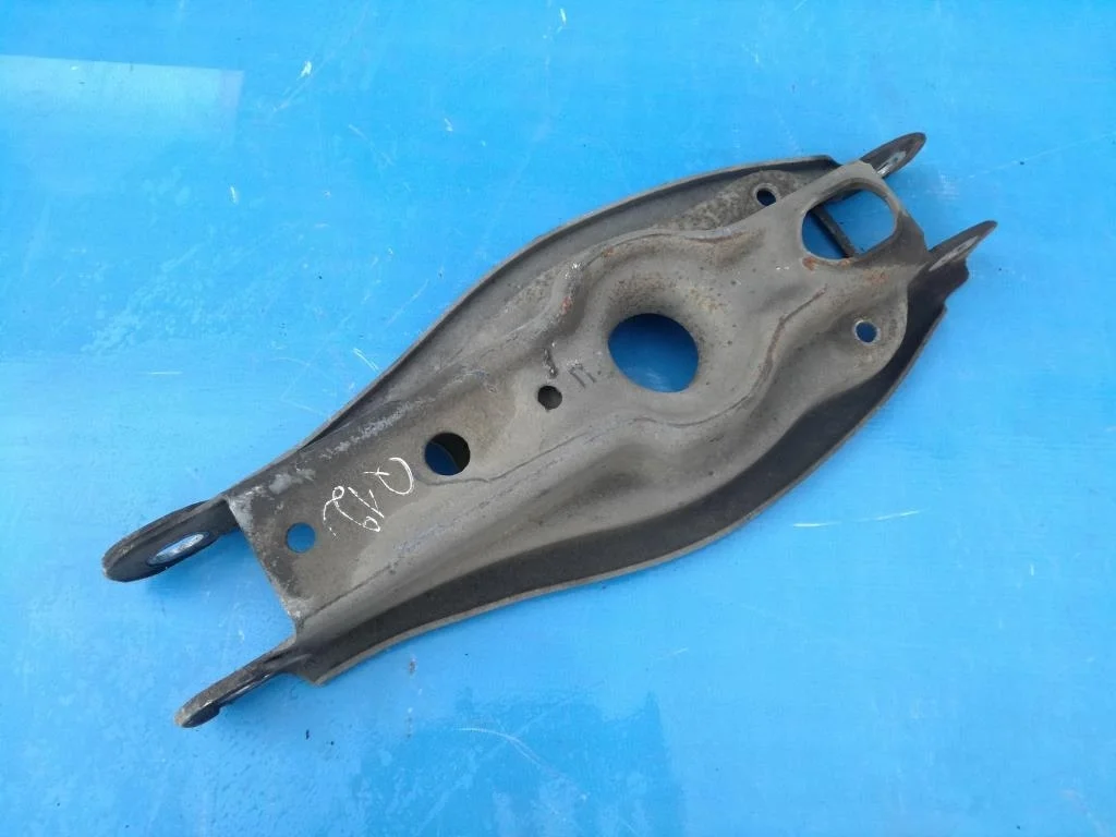 рычаг BMW 3-серия E90/E91  N52B30 258 лс 330i