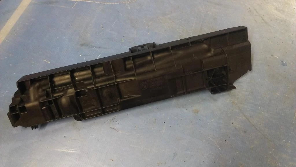 кронштейн радиатора BMW 3-серия E92/E93  N53B30A 218 лс 325i