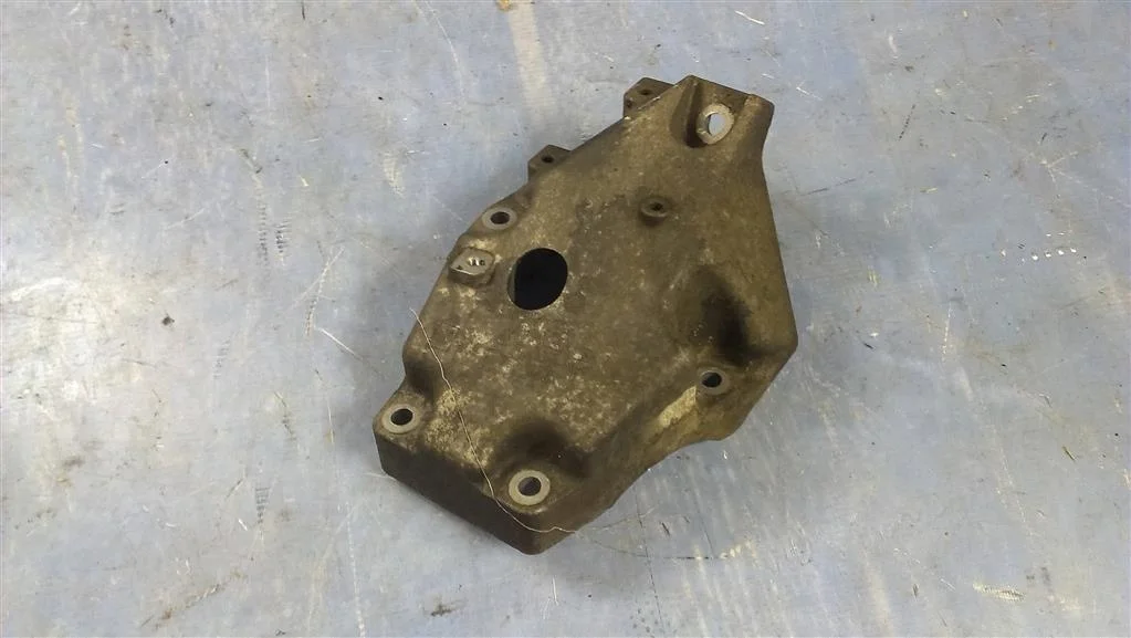 кронштейн двигателя BMW X3 E83  N47D20A 177 лс 2.0D