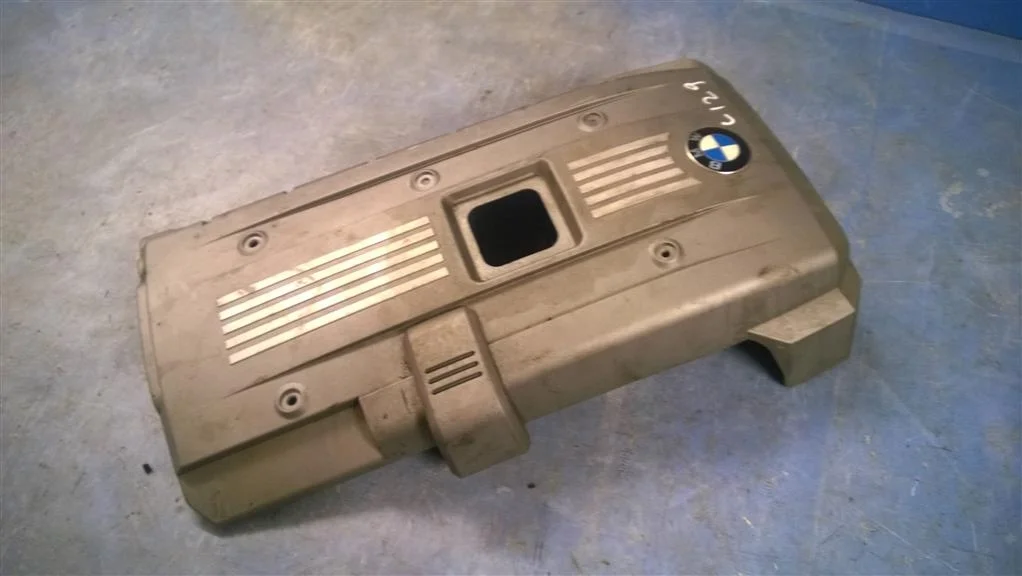 накладка декоративная двигателя BMW 5-серия E60/E61  N52B30 258 лс 530i