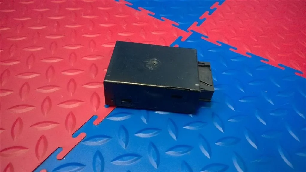 блок подачи воздуха BMW X5 E53  M54B30 231 лс 3.0i