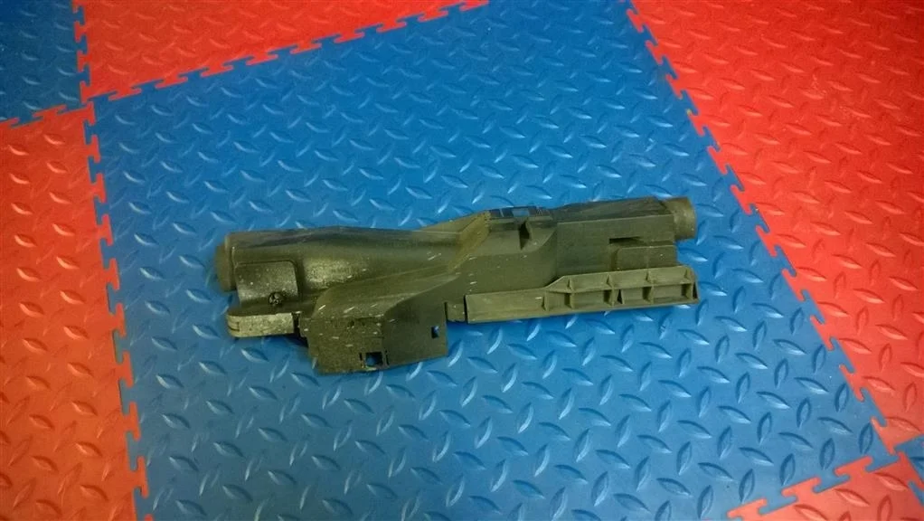 кронштейн радиатора BMW X3 E83  N47D20A 177 лс 2.0D