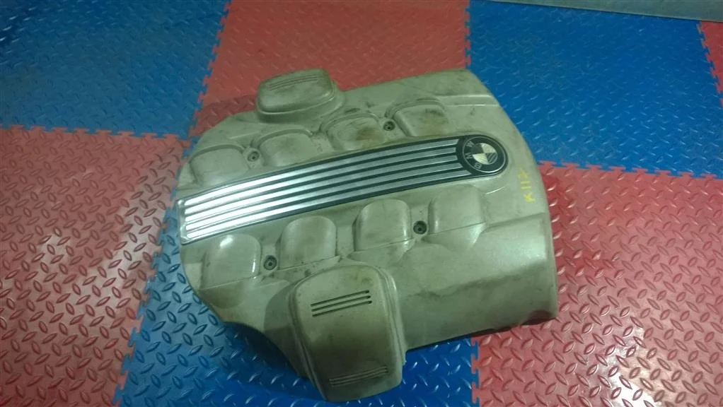 накладка декоративная двигателя BMW X5 E53  N62B44 320 лс 4.4i