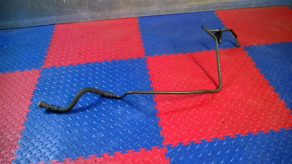 трубка системы охлаждения акпп BMW X5 E53  N62B44 320 лс 4.4i