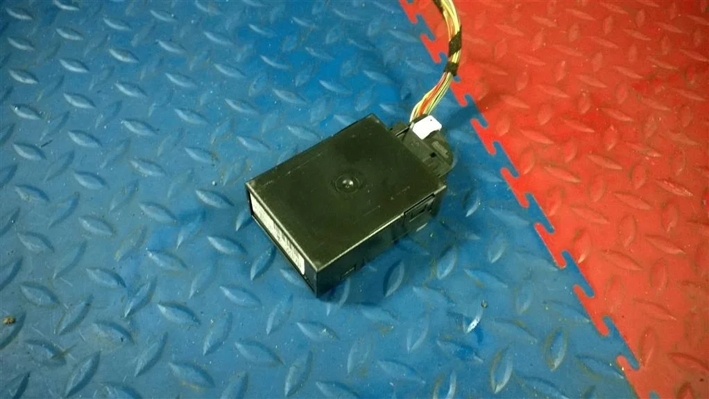 блок подачи воздуха BMW X5 E53  M54B30 231 лс 3.0i