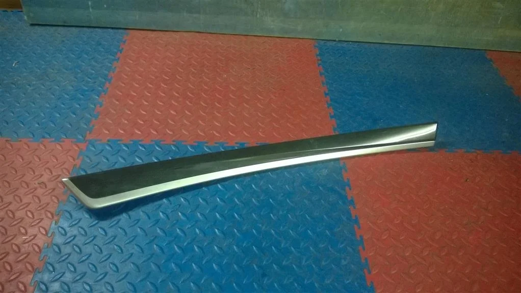 накладка обшивки двери BMW 5-серия F10/F11  N47D20C 184 лс 520d