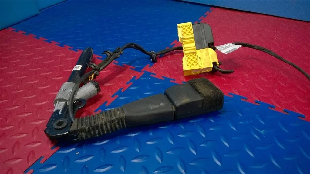 натяжитель ремня BMW X3 F25  N47D20C 184 лс 2.0D