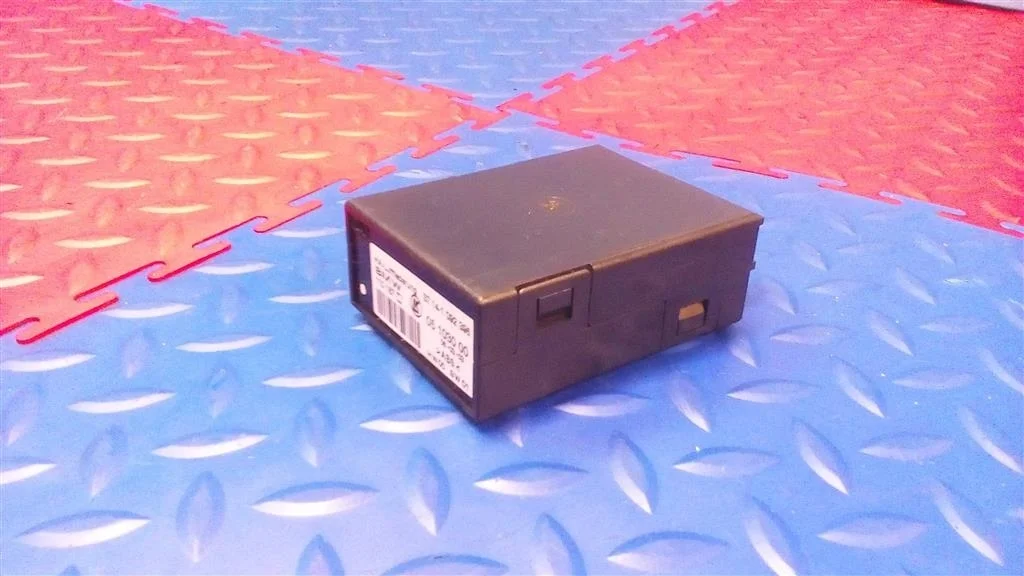 блок подачи воздуха BMW X5 E53  M54B30 231 лс 3.0i