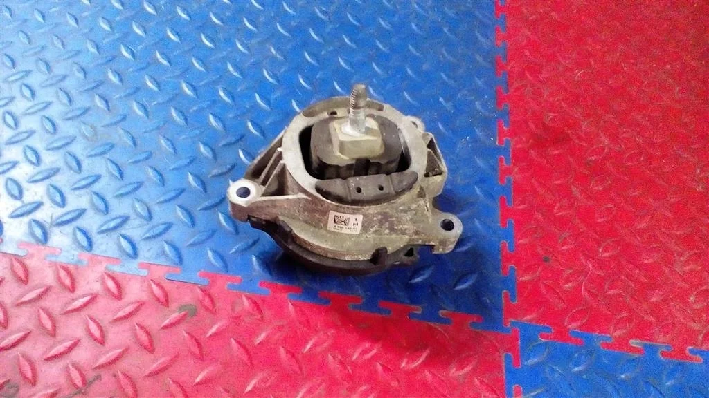 опора двигателя BMW X3 F25  N20B20A 245 лс 2.0i