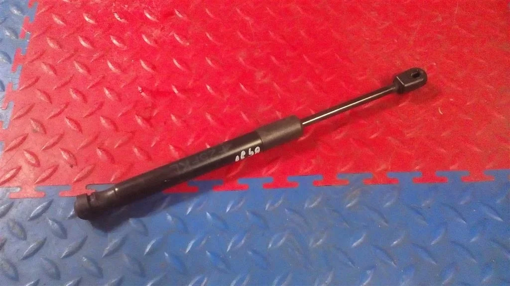 амортизатор капота BMW X3 F25  N20B20A 245 лс 2.0i