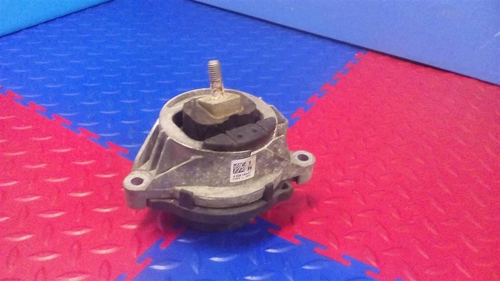 опора двигателя BMW X3 F25  N20B20A 245 лс 2.0i