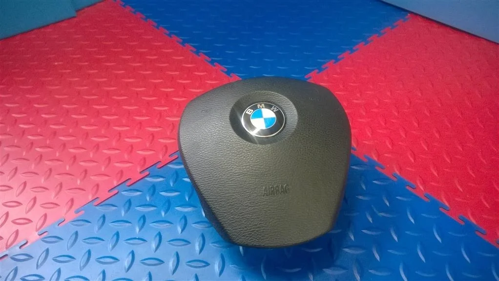 подушка безопасности в руль BMW X3 E83  N47D20C 177лс. 2.0D