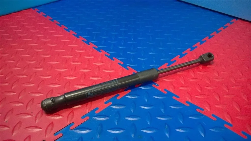 амортизатор капота BMW X3 F25  N55B30A 306 лс 3.0i