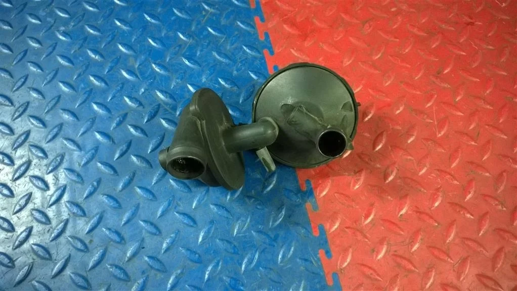 клапан вентиляции картерных газов BMW X3 E83  M54B30 231ЛС 3.0I