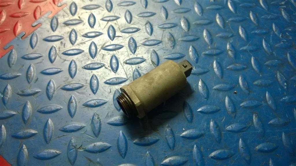 клапан электромагнитный BMW X5 E53  M54B30 231 лс 3.0i