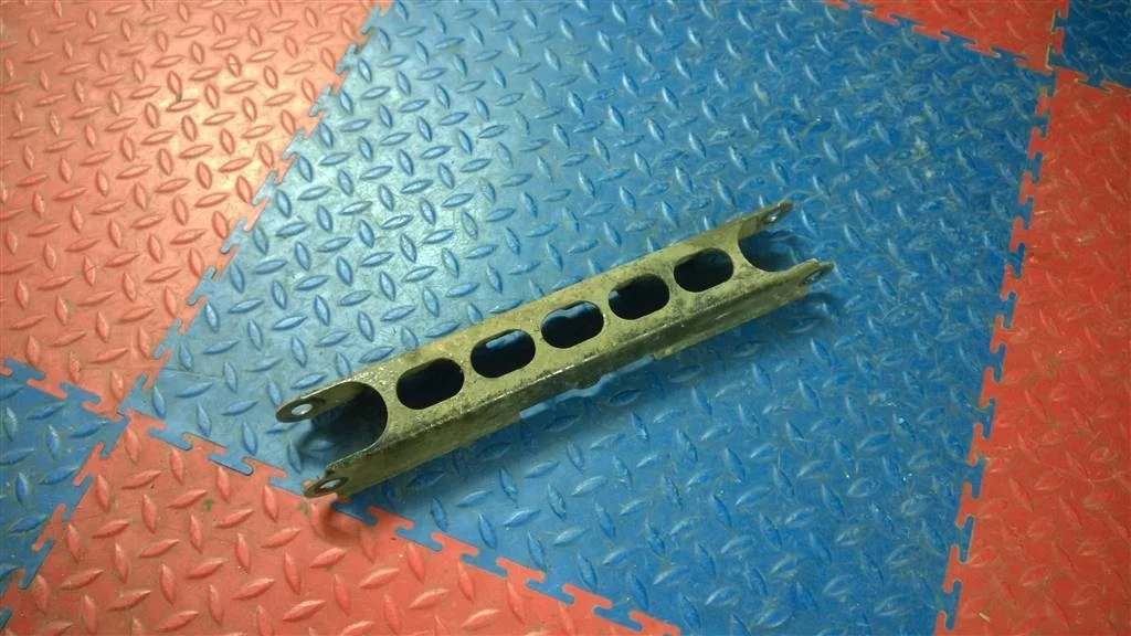 рычаг продольный BMW X1 E84  N47D20C