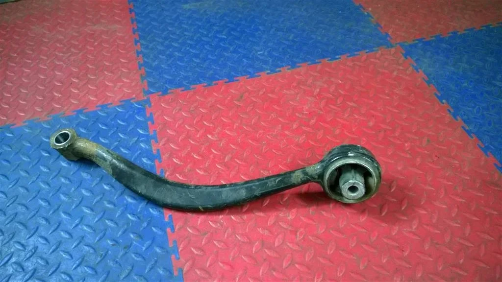 рычаг BMW X3 F25  N47D20C 184 лс 2.0D