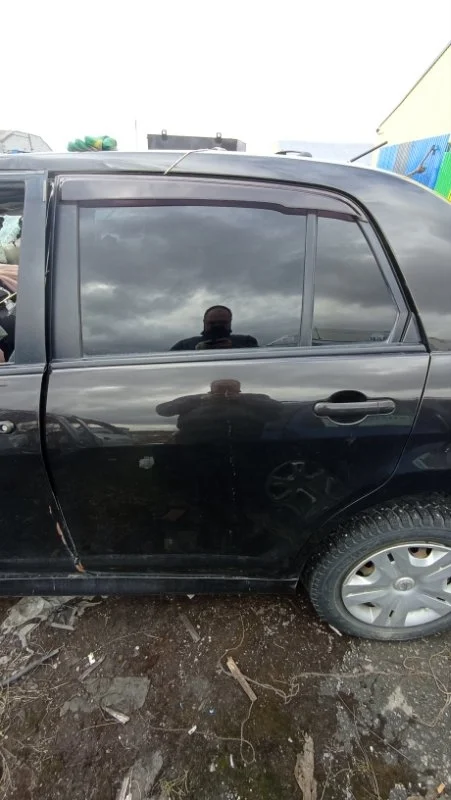 Дверь задняя левая Nissan Tiida C11 HR16DE