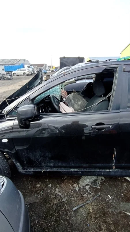 Дверь передняя левая Nissan Tiida C11 HR16DE