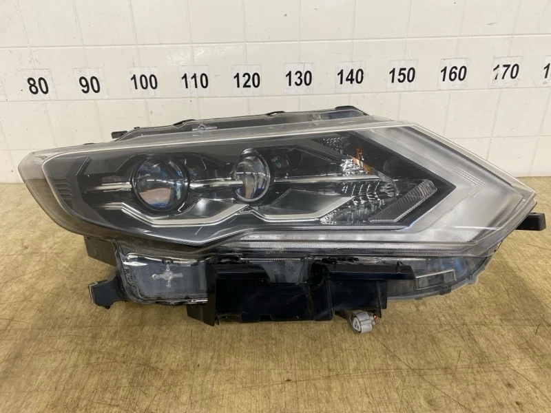 Фара светодиодная NISSAN X-TRAIL 2013 2014 2015 2016 2017 2018 2019 2020 2021 2022 T32