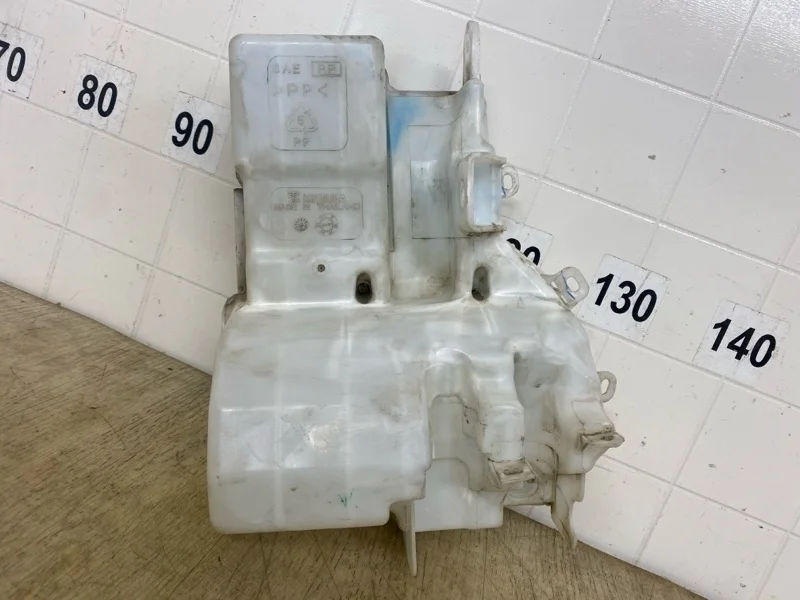 Бачок омывателя MITSUBISHI L200 2015-, PAJERO SPORT 3 2016 2017 2018 2019 2020 2021 2022 2023 2024