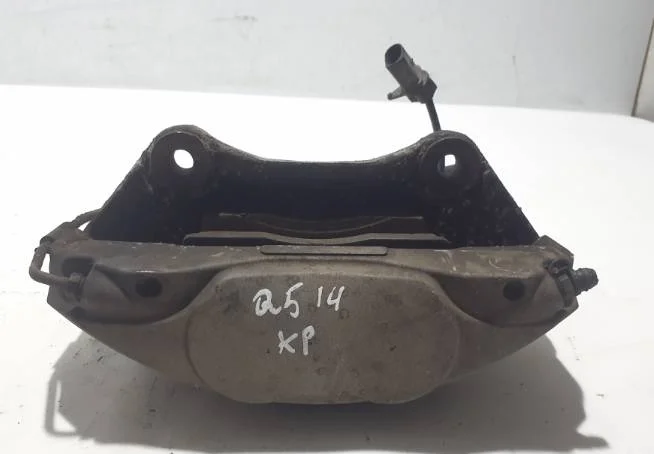 Суппорт передний левый Audi Q5 I рестайлинг (2012—2017)