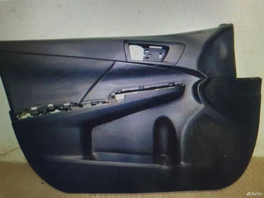 Обшивка двери передней левой (дверная карта) Toyota Camry XV50 (2011—2014)