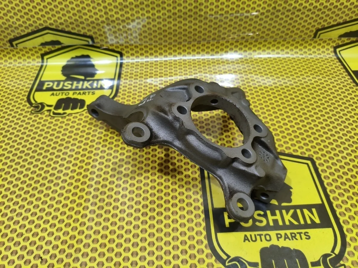 Кулак поворотный Nissan Juke 2014 F15