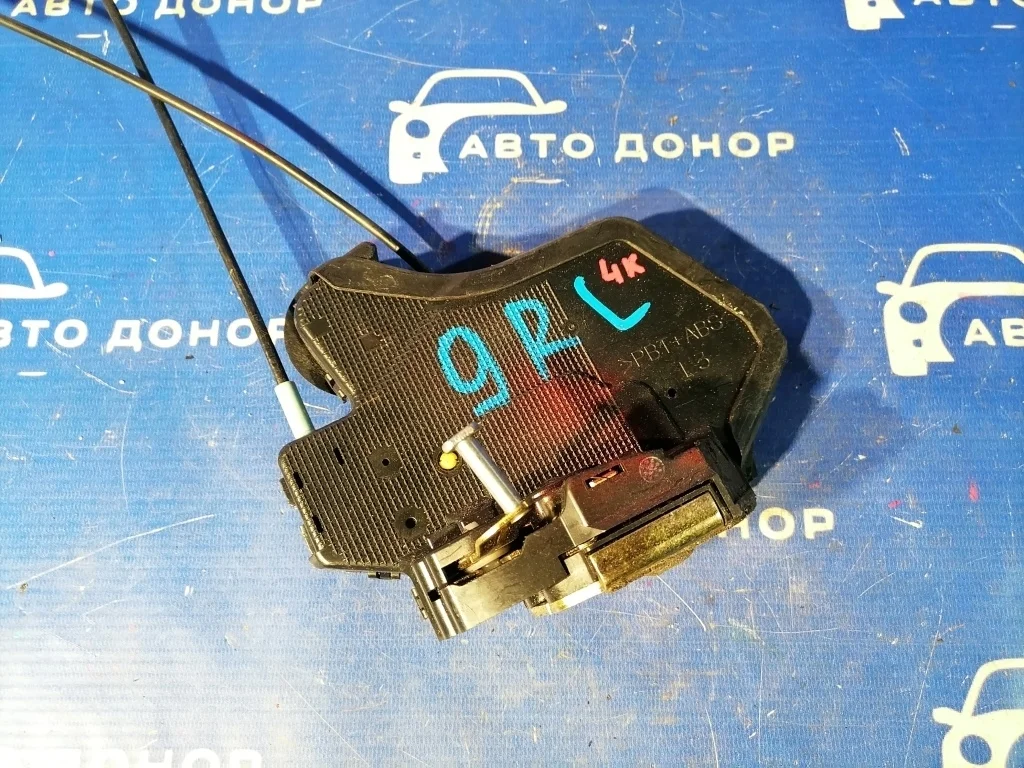замок двери TOYOTA CAMRY ACV30 2AZFE