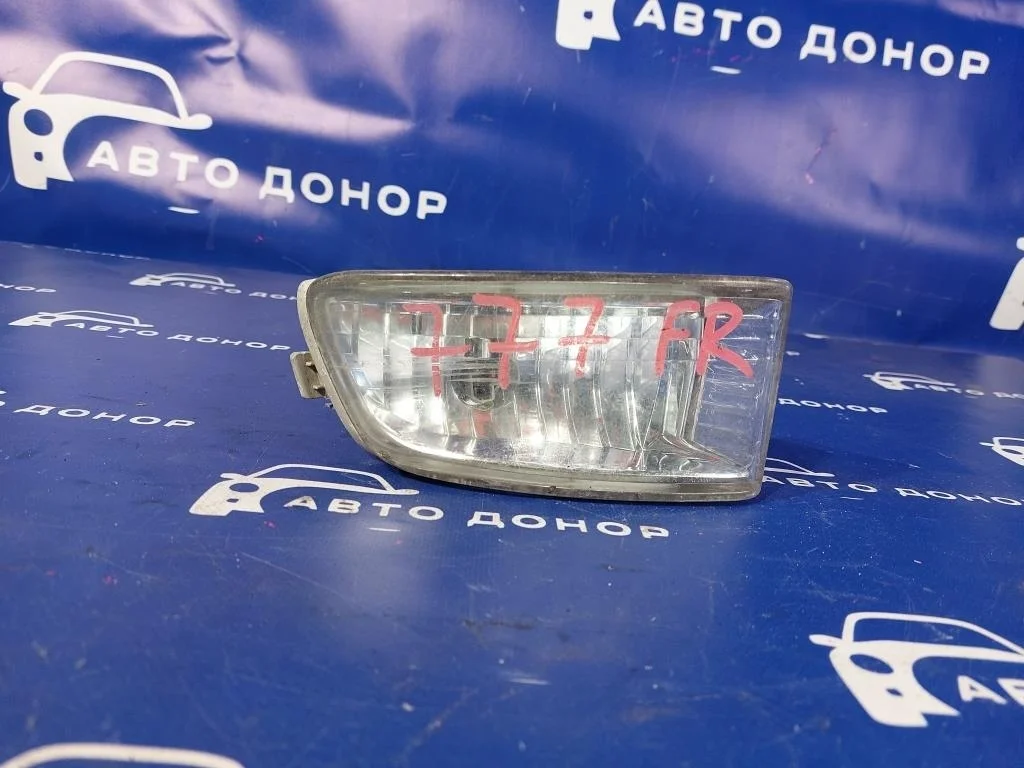 фара противотуманная TOYOTA MARKII GX110 -