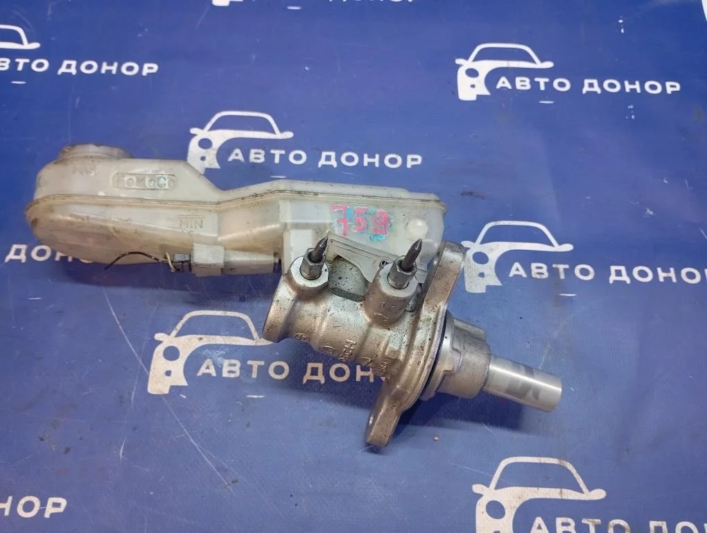 главный тормозной цилиндр MAZDA DEMIO DE3FS -