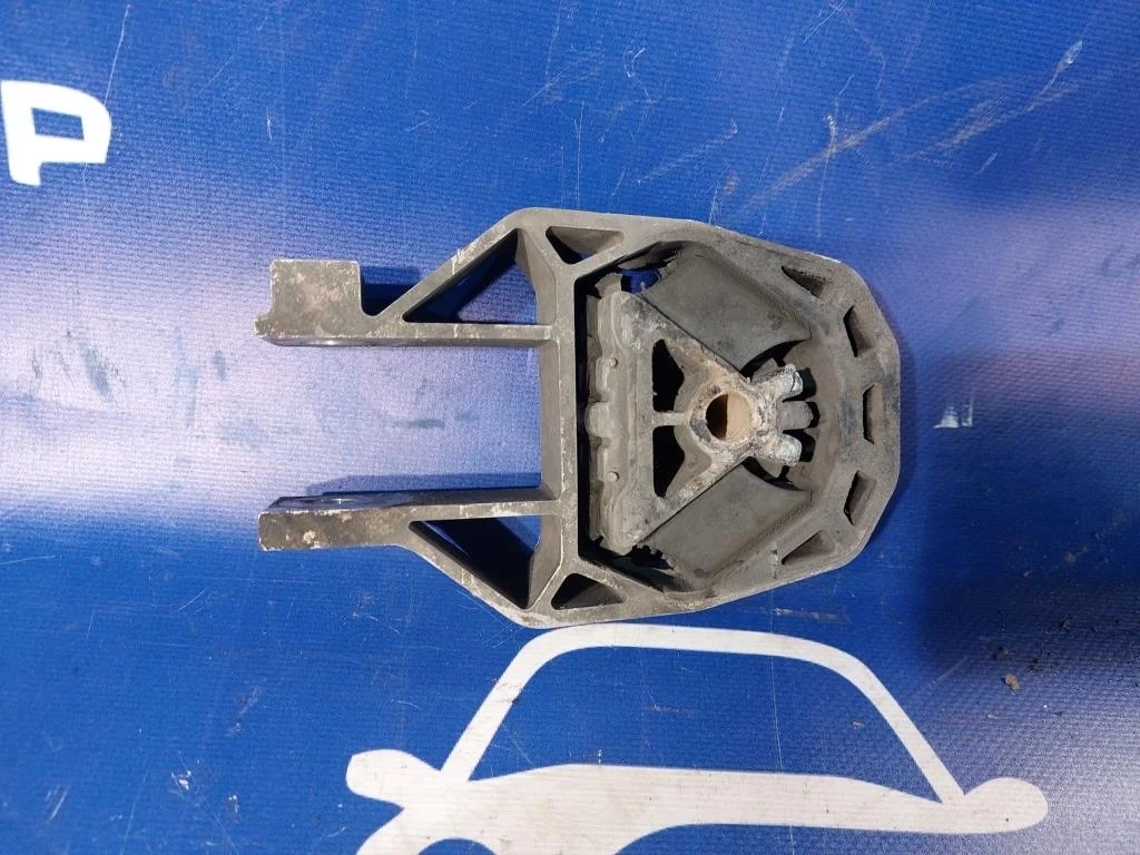 подушка двигателя FORD FOCUS CB8 IQDB