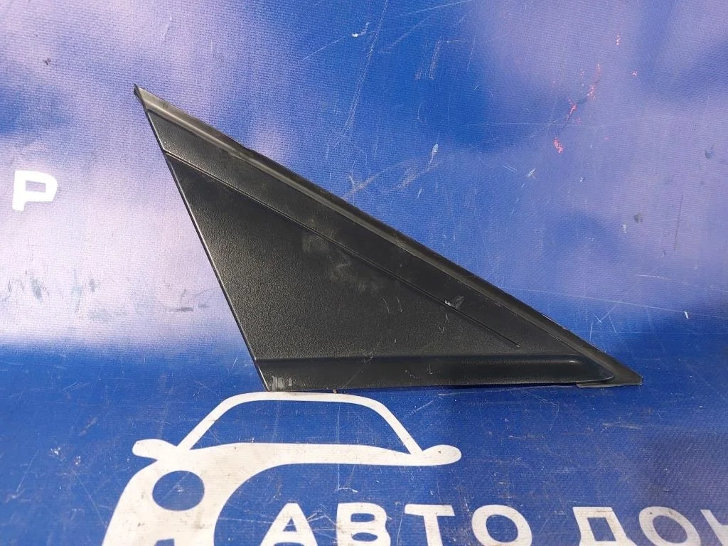 уголок крыла FORD FOCUS CB8 -