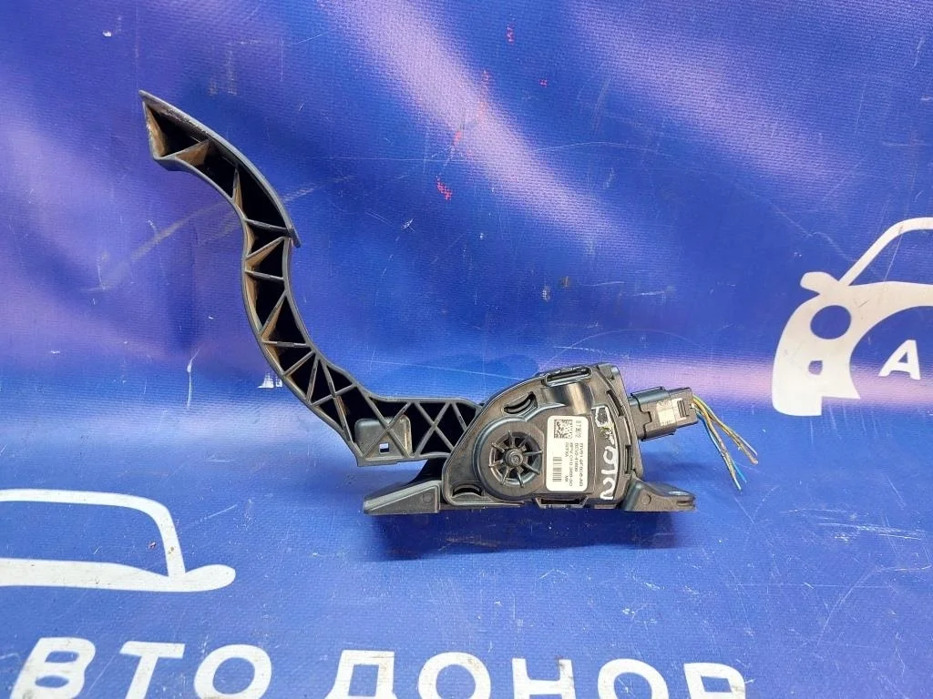 педаль газа FORD FOCUS CB8 IQDB
