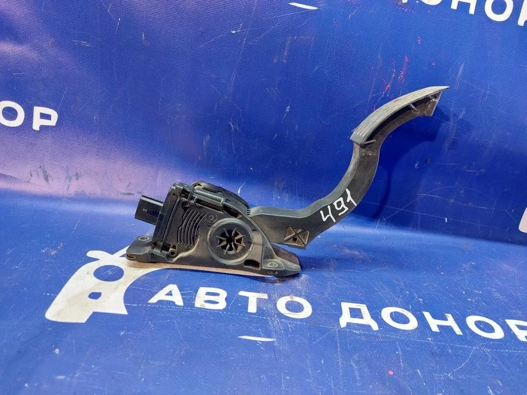 педаль газа FORD FOCUS CB8 IQDB