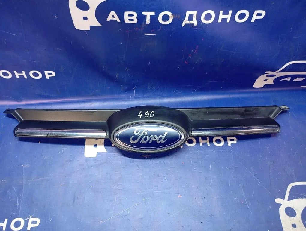 решетка радиатора FORD FOCUS CB8 -