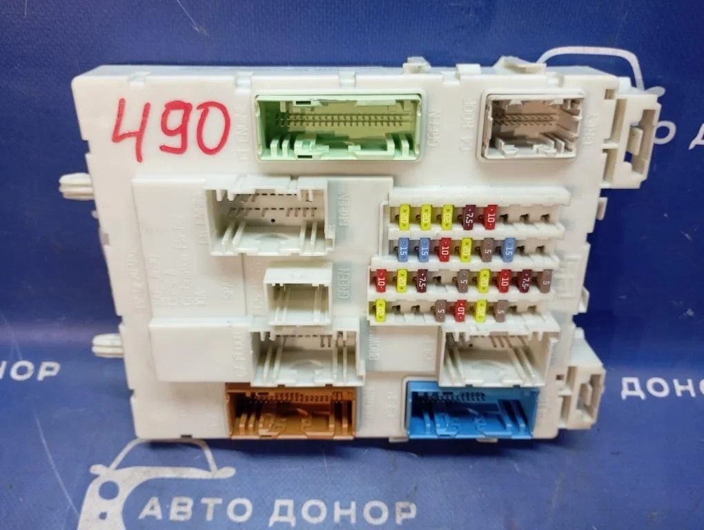 блок предохранителей FORD FOCUS CB8 IQDB