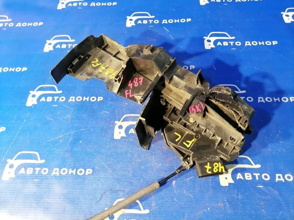 замок двери FORD FOCUS CB8 IQDB