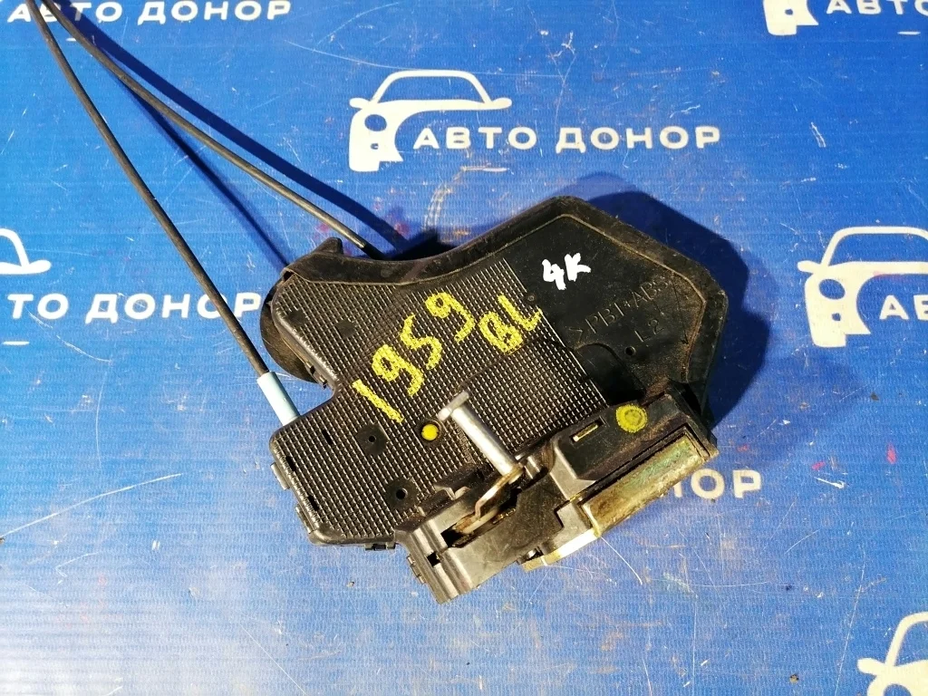 замок двери TOYOTA CAMRY ACV30 2AZFE