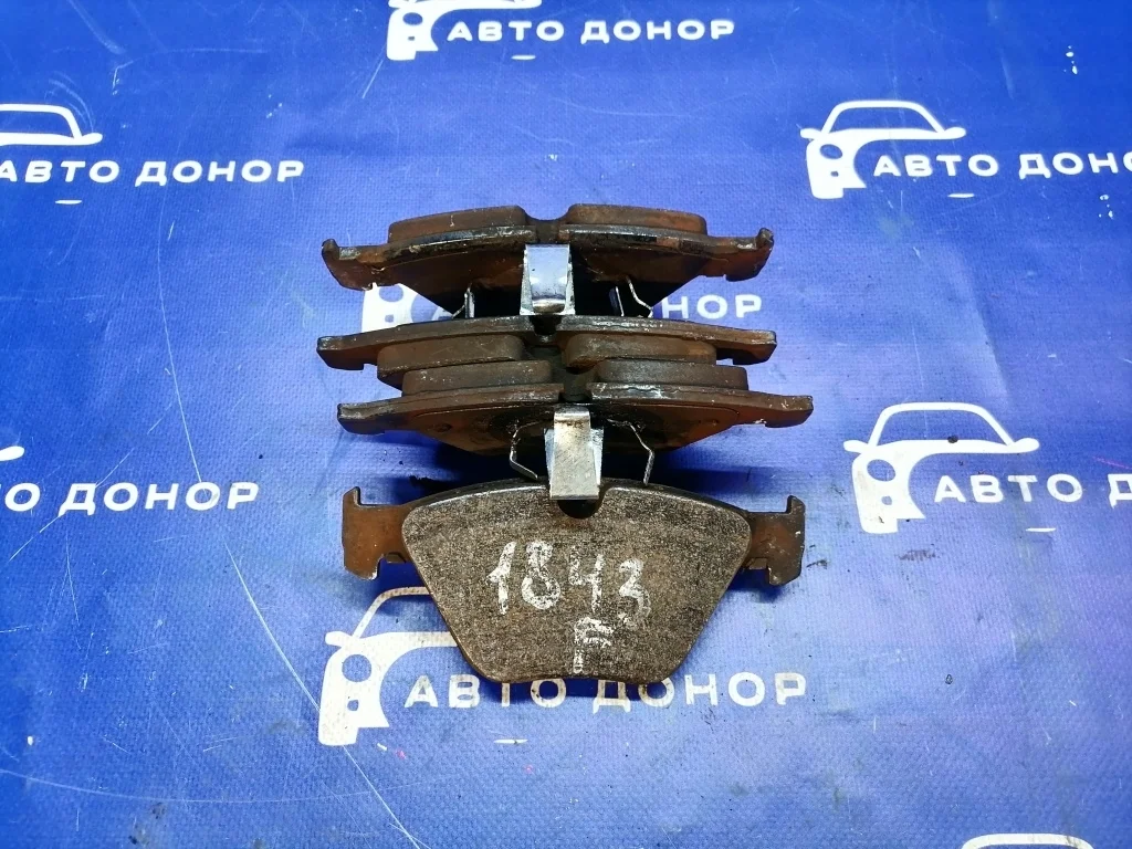 колодки тормозные BMW 7-Series E65 N62B40